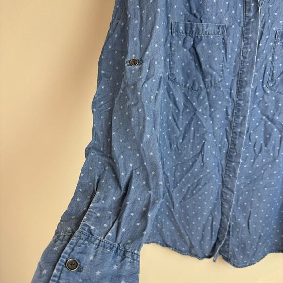Beach Lunch Lounge Blouse Size Small Blue Denim Tulip Back Roll Tab Sleeves Star - Picture 4 of 9